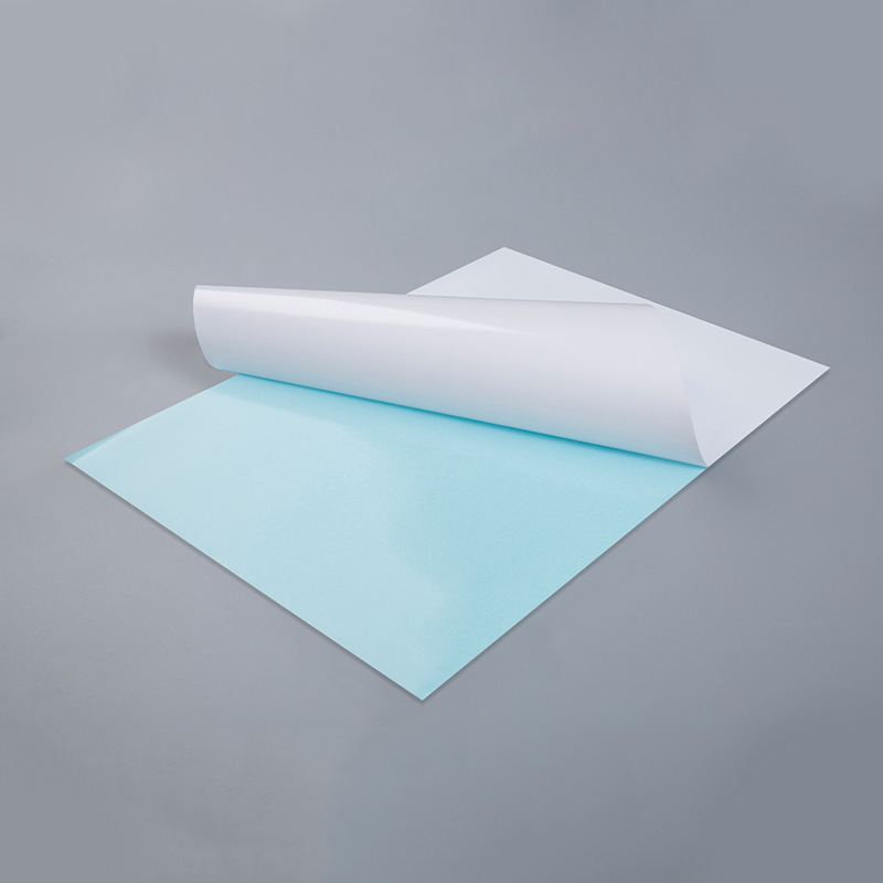 Papel semibrillante con revestimiento glassine azul